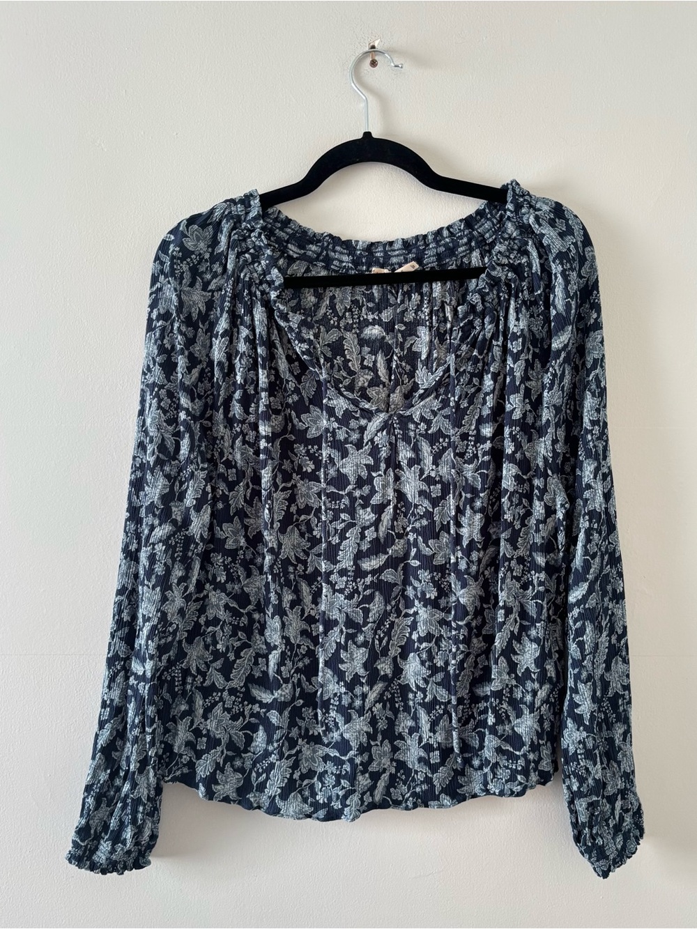 Faherty Emery Top Blue Floral Blouse Long Sleeve Peasant Ruffle Relaxed Fit - Picture 3 of 7